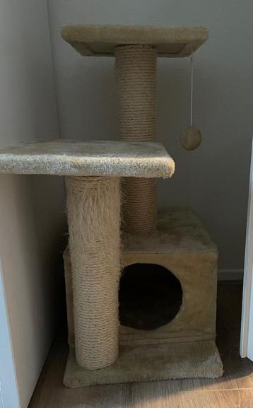 Krabmeubel kat beige beschikbaar voor biedingen