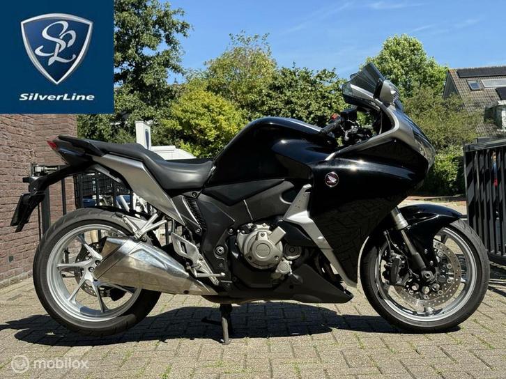 Honda VFR 1200 F DCT ABS, bj. 2011 dealeronderhouden, Motoren, Motoren | Honda, Bedrijf, Toermotor, meer dan 35 kW, ABS