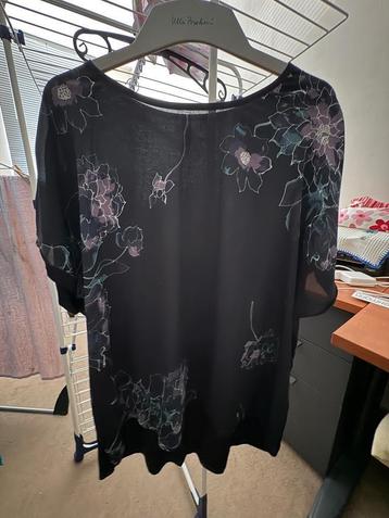 Mooie blouse beschikbaar voor biedingen