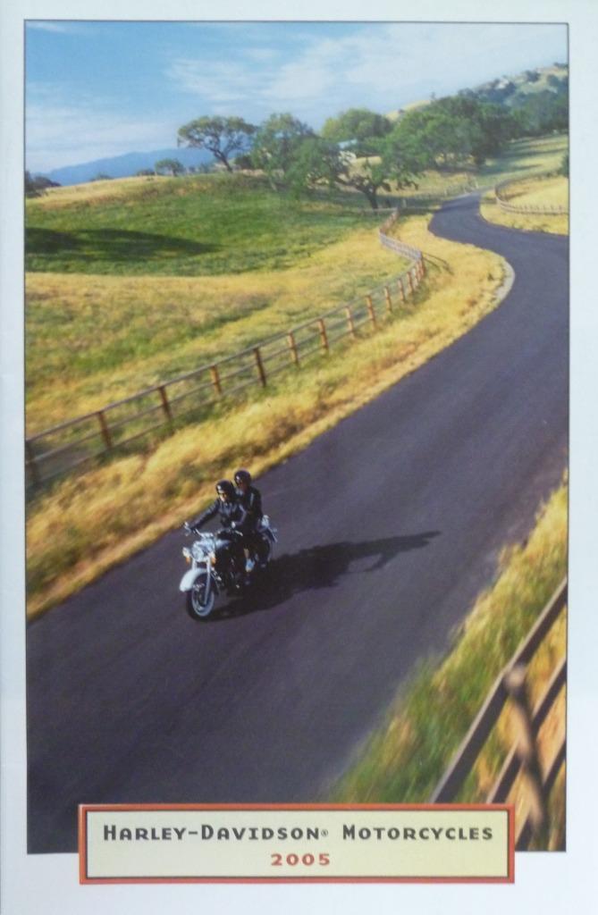 Folder HARLEY- DAVIDSON Motercycles 2005, Motoren, Handleidingen en Instructieboekjes, Harley-Davidson of Buell, Verzenden