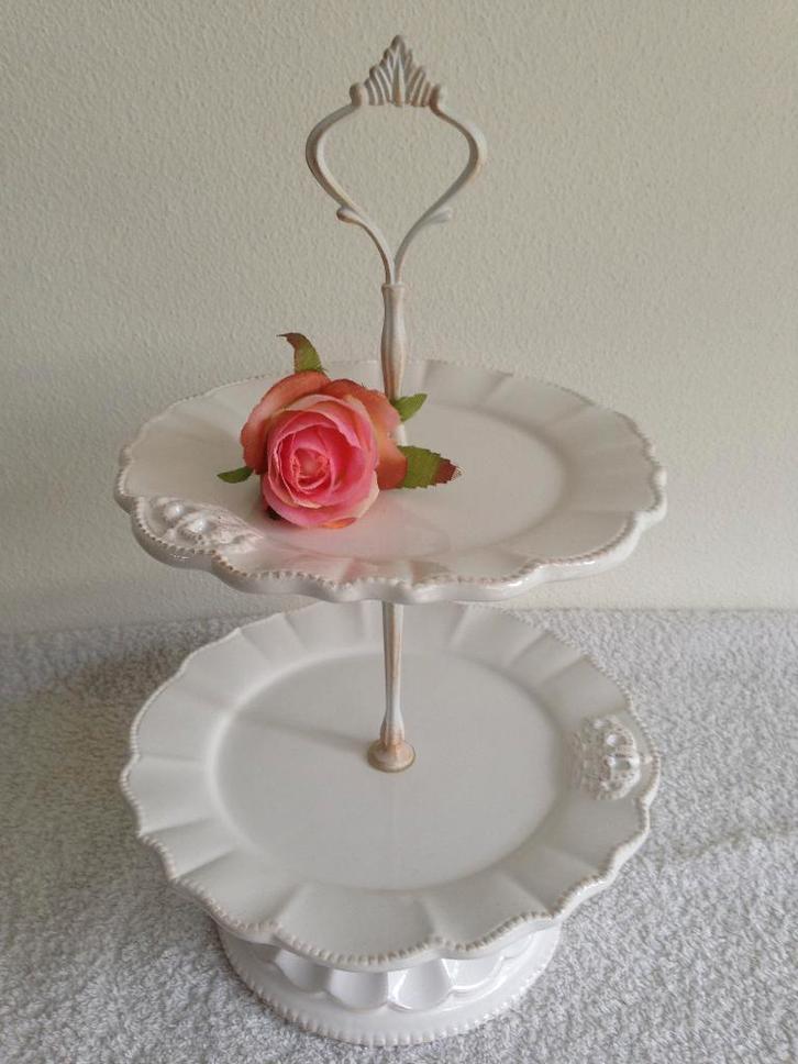 🫖Vintage ETAGÉRE Lifestyle Tableware met 2 Plateaus., Huis en Inrichting, Woonaccessoires | Etagères, Zo goed als nieuw, Ophalen of Verzenden