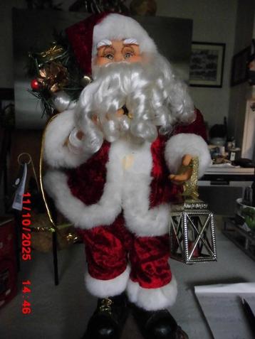 KERSTMAN MET KADOOTJES beschikbaar voor biedingen