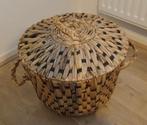 Mooie sfeervolle rieten mand met deksel, Ophalen, Mand, Rond, Zo goed als nieuw