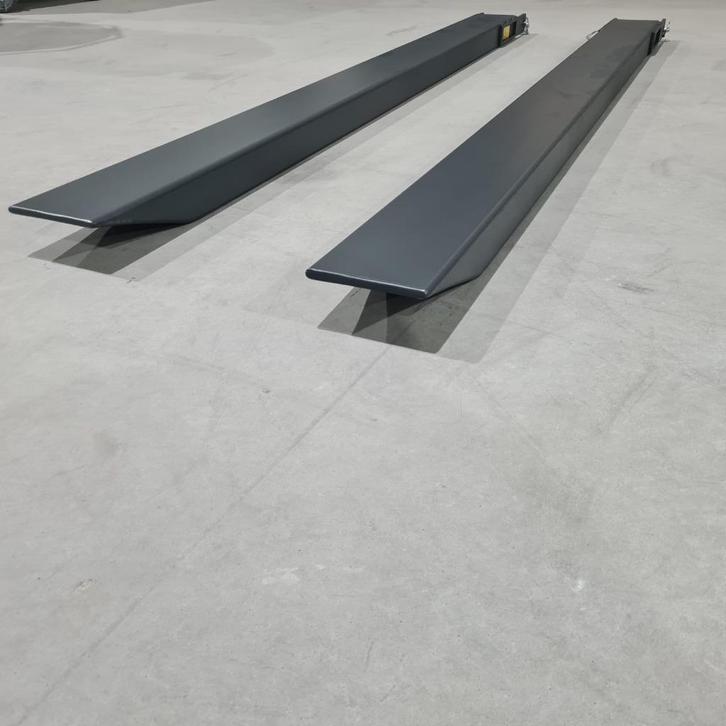 Verlenglepels 2500KG gecertificeerd CE scherp geprijsd, Zakelijke goederen, Machines en Bouw | Heftrucks en Intern transport, Voorzetapparatuur