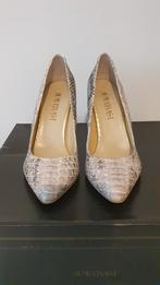 Supertrash snake print hakken pumps maat 37
Weinig gedragen, Ophalen of Verzenden, Zo goed als nieuw