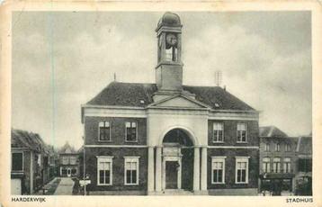 (301-088-017) Harderwijk Stadhuis beschikbaar voor biedingen