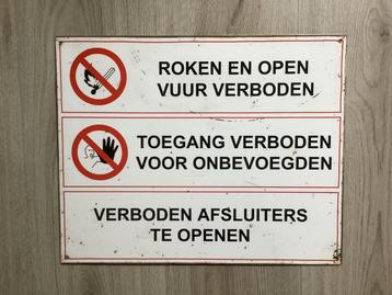 Vintage bord ROKEN, ONBEVOEGDEN VERBODEN (geen emaille) beschikbaar voor biedingen