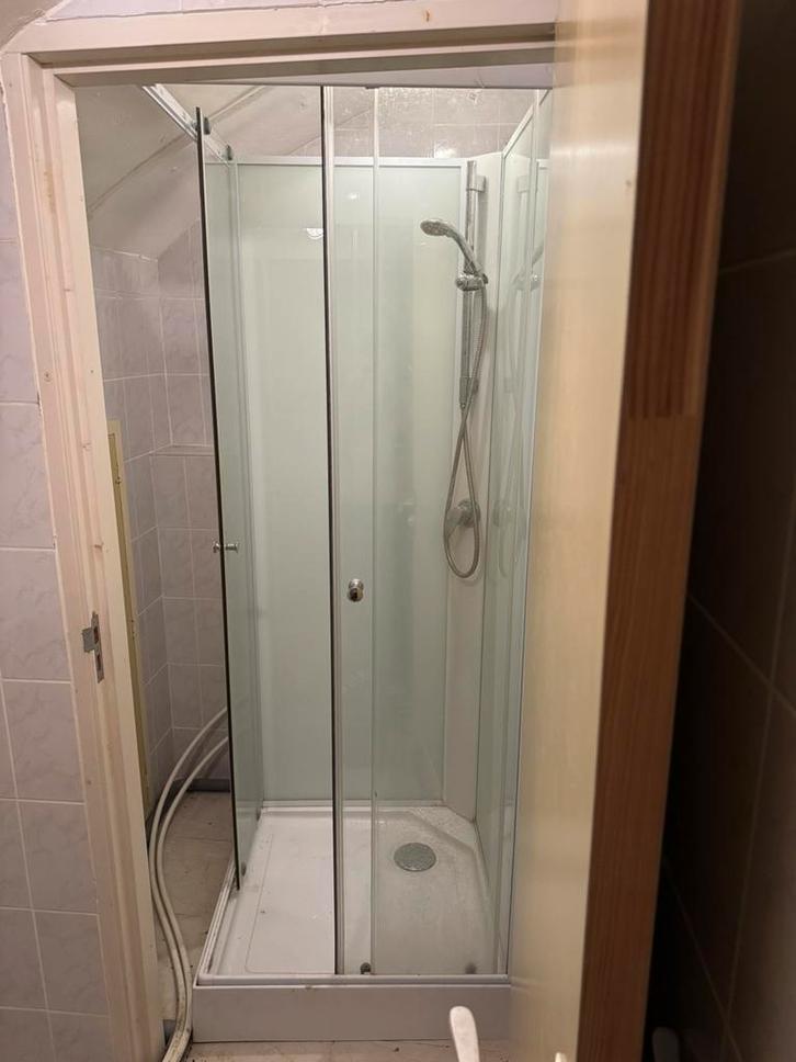 Douche Cabine (nooddouche). Doe een goed bod., Huis en Inrichting, Badkamer | Complete badkamers, Gebruikt, Met douche, Ophalen
