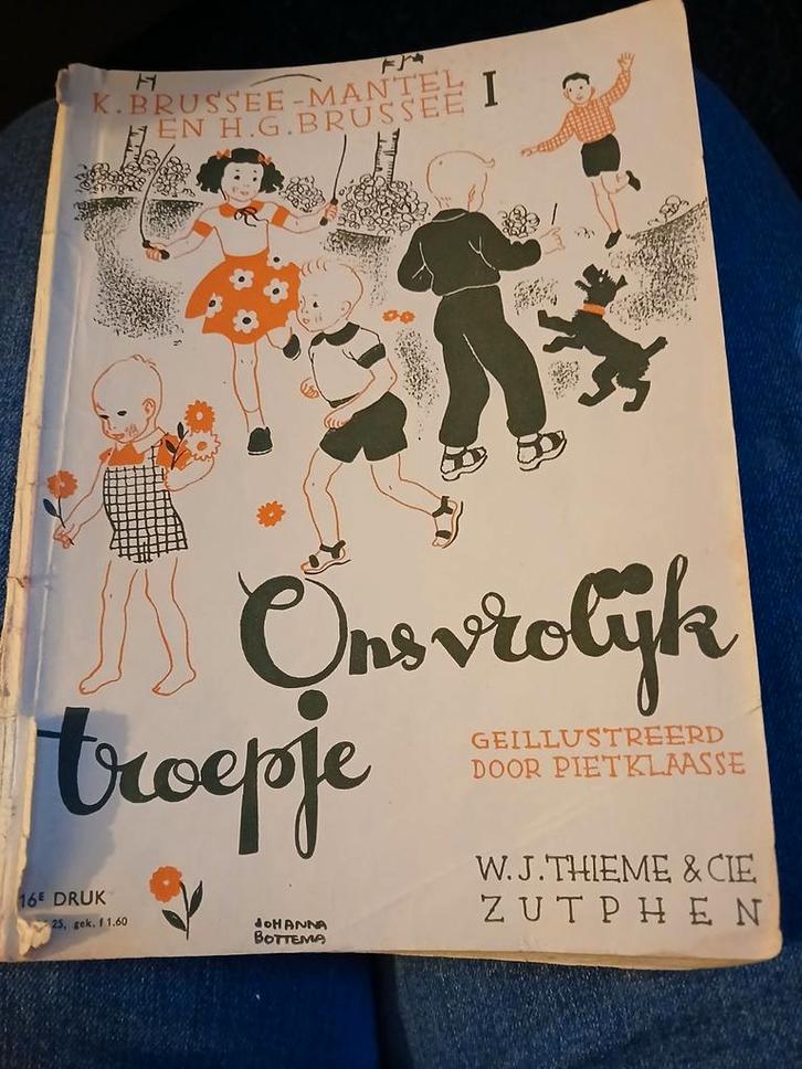 Ons Vrolijk Troepje - Vintage Kinderboek, Antiek en Kunst, Antiek | Boeken en Bijbels, Ophalen of Verzenden