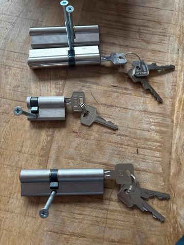Cilindersloten 4 stuks - Nieuw beschikbaar voor biedingen