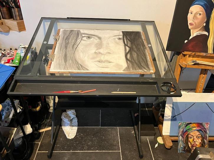 tekentafel met glazenblad, Hobby en Vrije tijd, Overige Hobby en Vrije tijd, Zo goed als nieuw, Ophalen
