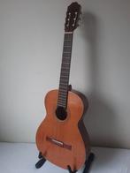 Juan Salvador 2 klassieke gitaar Spanje 1982 Nwe snaren hoes, Ophalen, Zo goed als nieuw, Klassieke of Spaanse gitaar
