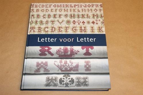 Prachtboek over merklappen in de opvoeding Friese meisjes, Boeken, Geschiedenis | Stad en Regio, Zo goed als nieuw, 20e eeuw of later
