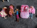 Barbies met paarden en auto, Kinderen en Baby's, Speelgoed | Poppen, Ophalen of Verzenden, Zo goed als nieuw, Barbie