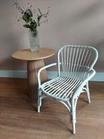 Leuk rotan kinderstoeltje - wit, Kinderen en Baby's, Ophalen, Zo goed als nieuw, Stoel(en)