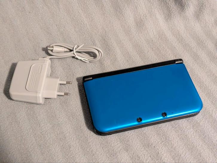Nintendo 3DS XL Blauw in erg goede staat met spellen!, Spelcomputers en Games, Spelcomputers | Nintendo 2DS en 3DS, Gebruikt, 3DS XL