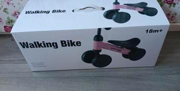 Nieuwe Roze Walking Bike 18m+ beschikbaar voor biedingen