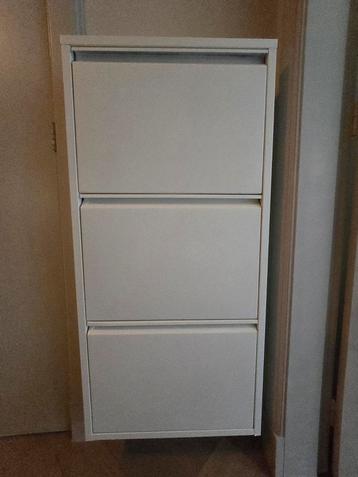 IKEA Schoenrek Staal Wit - 3 Vakken beschikbaar voor biedingen