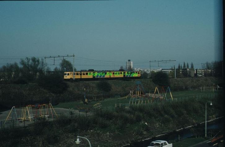 de147 Dia - NS diesel-electr - Arnhem - ca 1970-1992, Verzamelen, Spoorwegen en Tramwegen, Gebruikt, Trein, Kaart of Prent, Verzenden