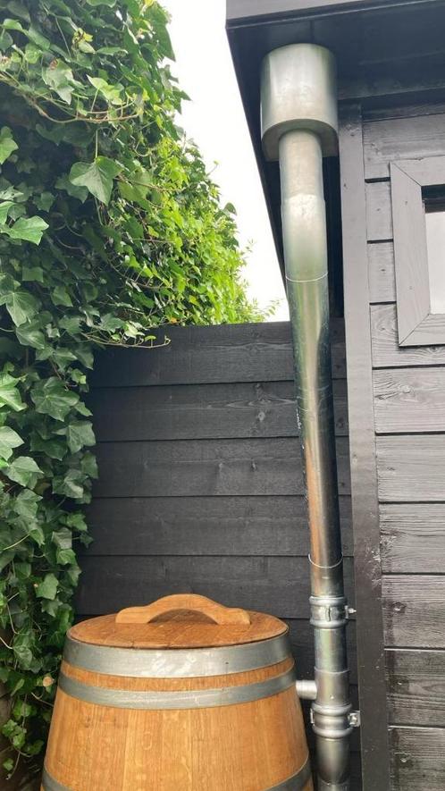 Zinken regenpijp met vergaarbak voor b.v. een regenton., Doe-het-zelf en Verbouw, Buizen en Afvoer, Zo goed als nieuw, Afvoer