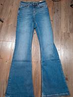 KUYICHI Lisette flared jeans W27 L32, Kleding | Dames, Spijkerbroeken en Jeans, Blauw, KUYICHI, Nieuw, Ophalen of Verzenden