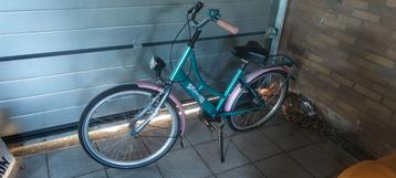 Meisjesfiets beschikbaar voor biedingen