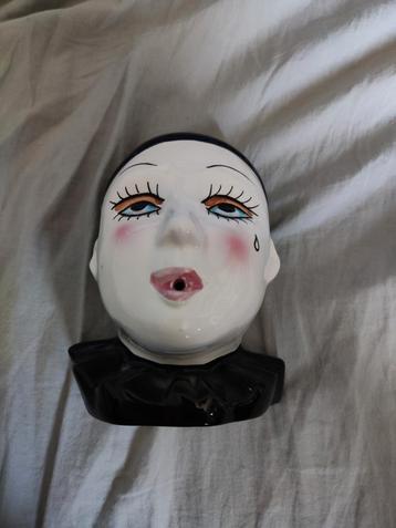 Frans keramiek beschikbaar voor biedingen