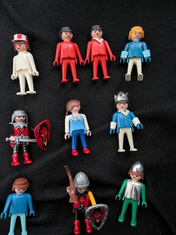 10 playmobil poppentjes beschikbaar voor biedingen