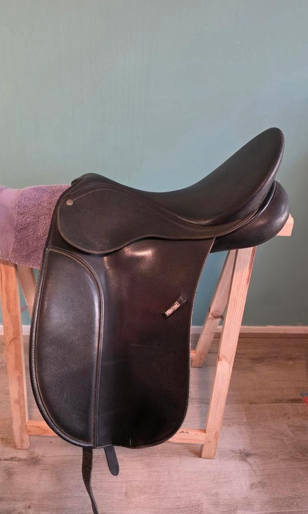 2 dressuurzadels 1x verwisselbare boom, Dieren en Toebehoren, Paarden en Pony's | Zadels, Overige soorten, Ophalen of Verzenden