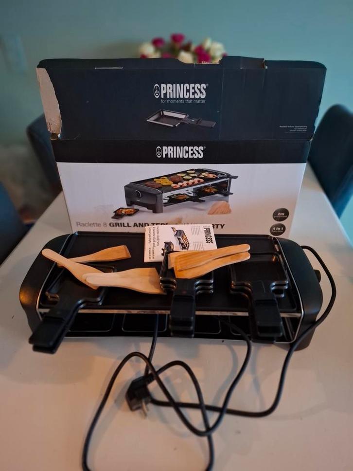 Princess 162840 Raclette 8 Grill and Teppanyaki Party, Witgoed en Apparatuur, Gourmetstellen, Gebruikt, 8 personen of meer, Ophalen