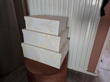 RUIME ROMANTISCHE OPBERGBOXEN SET 3 - INFO ZIE ADVERTENTIE  beschikbaar voor biedingen