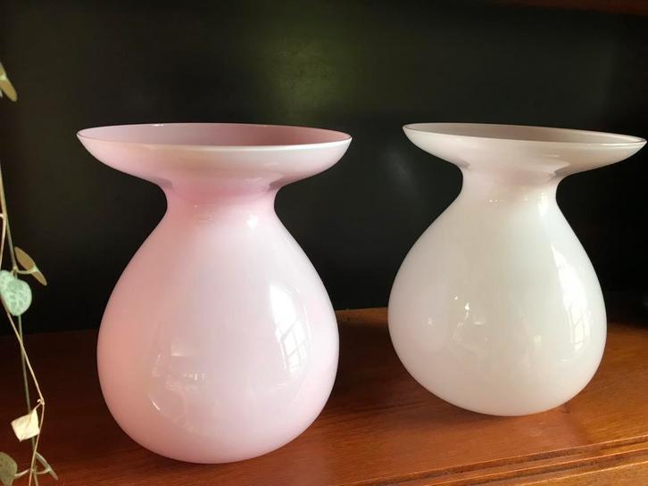 Design vaas Ikea by Barbro Wesslander & Pia Amsell roze 2x!, Huis en Inrichting, Woonaccessoires | Vazen, Zo goed als nieuw, Overige kleuren