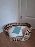 Splinter nieuwe Maurette zeegras hondenmandje met kussen.
De, Dieren en Toebehoren, Ophalen of Verzenden, Nieuw