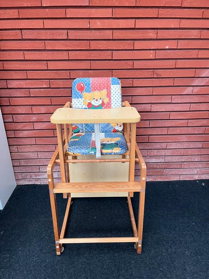 Te koop, mooi vintage deelbaar kinderstoeltje, Kinderen en Baby's, Kinderkamer | Tafels en Stoelen, Gebruikt, Tafel(s) en Stoel(en)