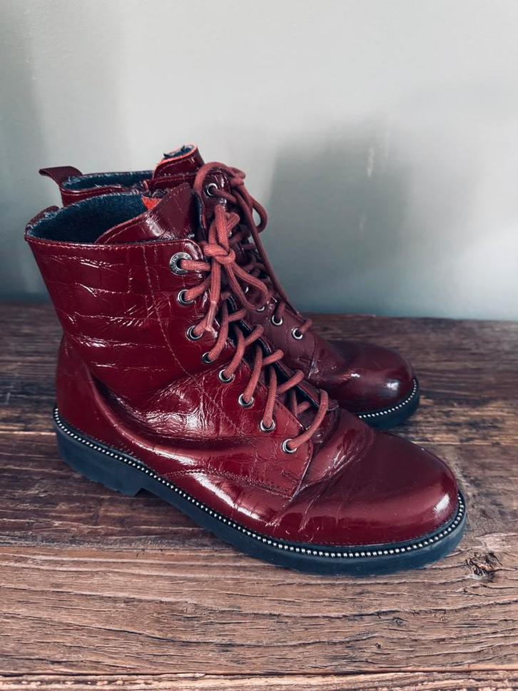 Rode lak boots enkellaarzen van S. Oliver maat 40, Kleding | Dames, Schoenen, Lage of Enkellaarzen, Rood, Ophalen of Verzenden