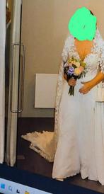 Trouwjurk maat 42 -   ivoor kleur met kanten sleep komt van, Kleding | Dames, Trouwkleding en Trouwaccessoires, Ophalen of Verzenden