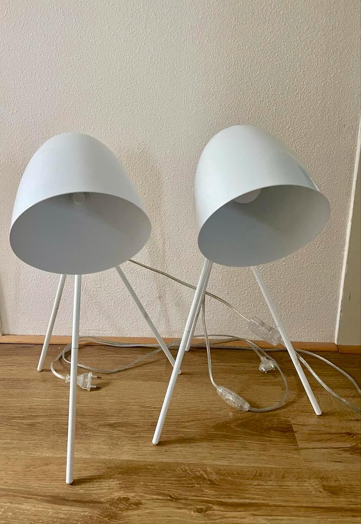 Witte Design tafellampen - Set van 2, Huis en Inrichting, Lampen | Tafellampen, Zo goed als nieuw, Metaal, Ophalen of Verzenden