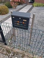 Metalen brievenbus, Ophalen, Zo goed als nieuw, IJzer, Staande brievenbus