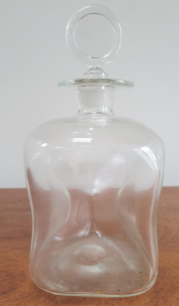 antieke glazen knijpkaraf met stolp van 24 cm. hoog, Antiek en Kunst, Antiek | Glas en Kristal, Ophalen of Verzenden