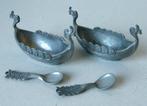 Twee tinnen zoutvaatjes vikingschip met lepeltjes, Antiek en Kunst, Antiek | Tin, Verzenden