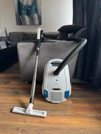 Koenic stofzuiger KVC3221A Wit, Ophalen, Zo goed als nieuw, Minder dan 1200 watt, Stofzuiger