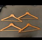 Kleren hangers. 4 stuks, Ophalen of Verzenden, Zo goed als nieuw, Hout, Kinderen en Volwassenen
