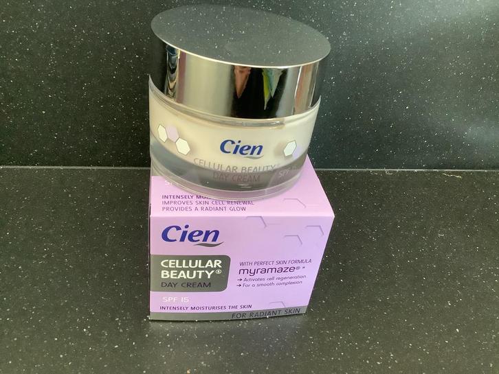 Nieuw! Cien dagcreme dag creme lidl, Sieraden, Tassen en Uiterlijk, Uiterlijk | Gezichtsverzorging, Nieuw, Gehele gezicht, Ophalen of Verzenden