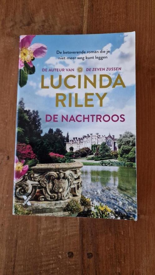 Lucinda Riley - De nachtroos., Boeken, Romans, Zo goed als nieuw, Ophalen of Verzenden