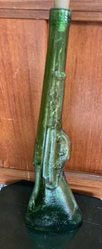 Vintage glazen fles, groen geweer 41 cm, Gebruikt, Ophalen of Verzenden, Glas, Minder dan 50 cm
