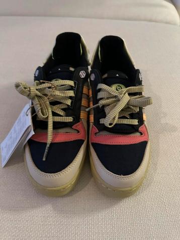Adidas bad bunny beschikbaar voor biedingen