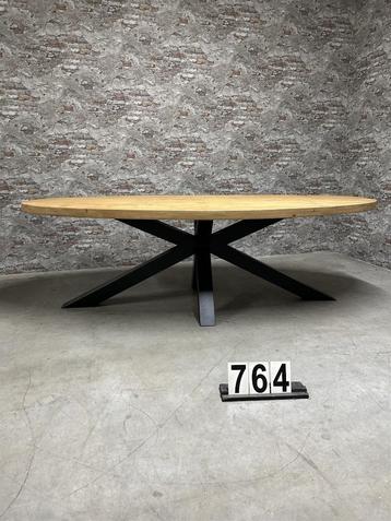 Massief eiken ovale eetkamertafel Origineel nr.764 beschikbaar voor biedingen