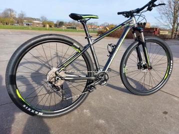 Merida mountainbike  beschikbaar voor biedingen