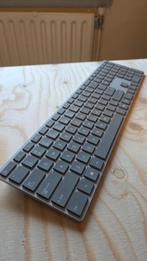 Microsoft Bluetooth toetsenbord (full-size) met numpad, Ophalen of Verzenden, Zo goed als nieuw, Draadloos, Qwerty