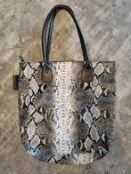 Shopper met SNAKE print, leerlook, Ophalen of Verzenden, Zo goed als nieuw, Zwart, Shopper